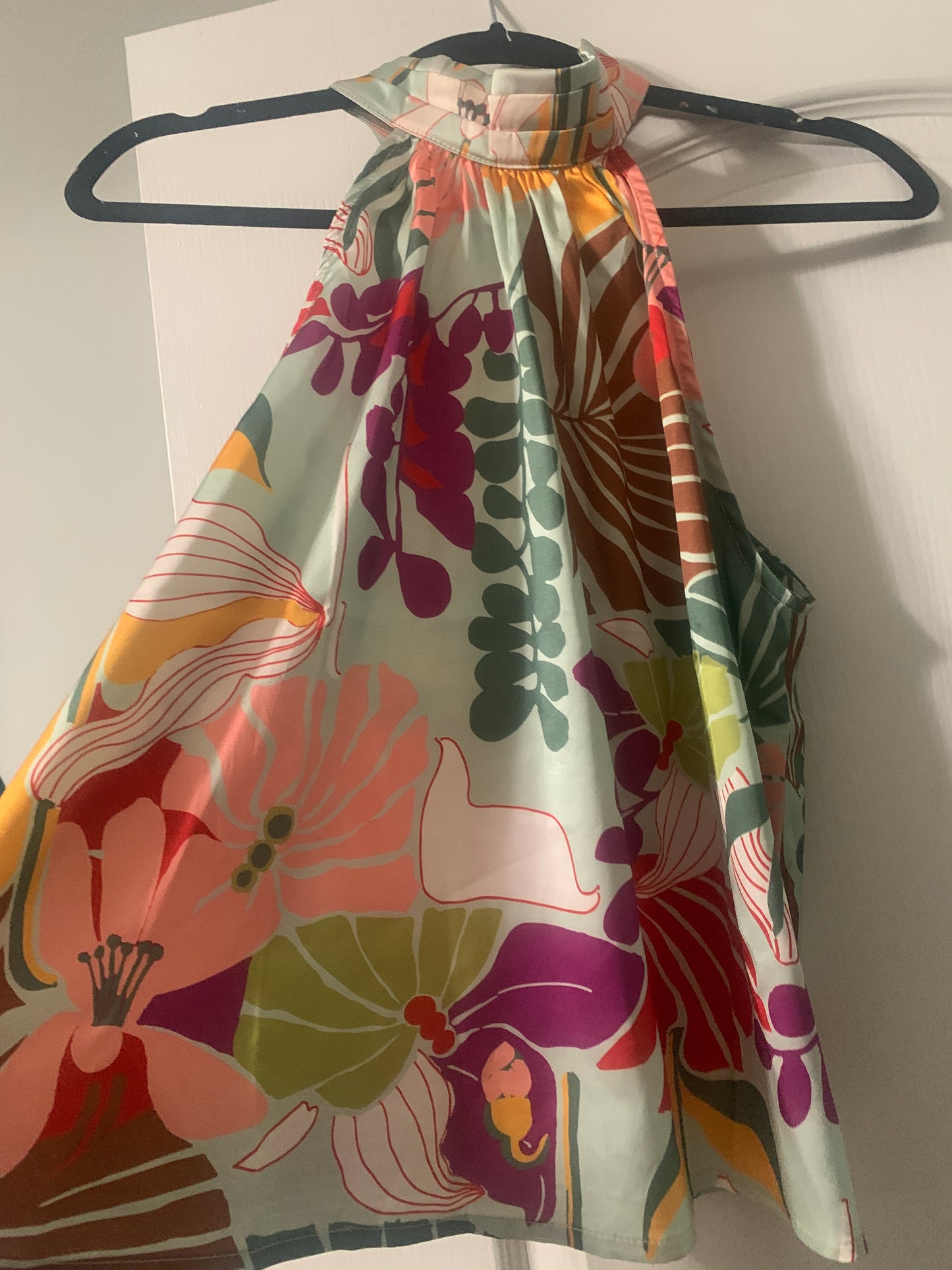 Floral Neckline Top